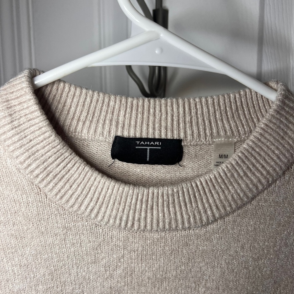 Tahari beige sweater
